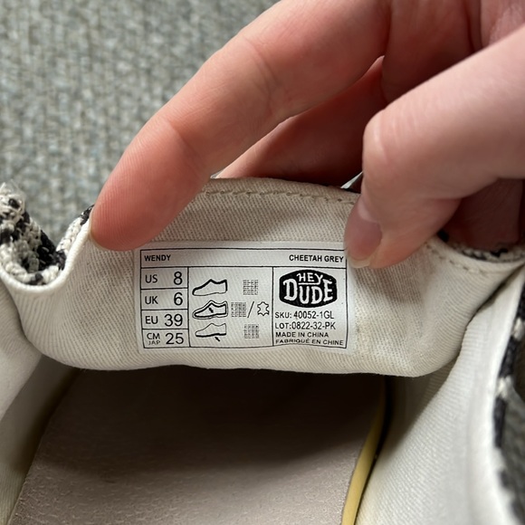 Hey Dude Womens Wendy Slip On Loafer Shoes Grey Cheetah - Picture 10 of 10